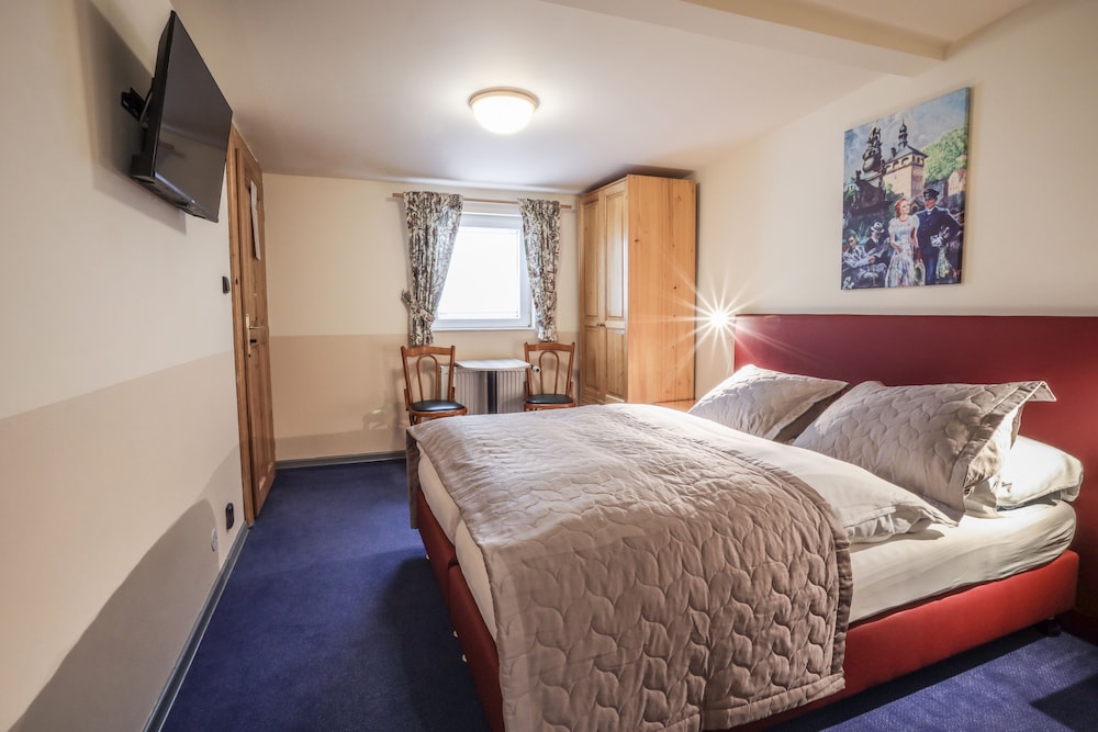 Economy Double Room photo 2