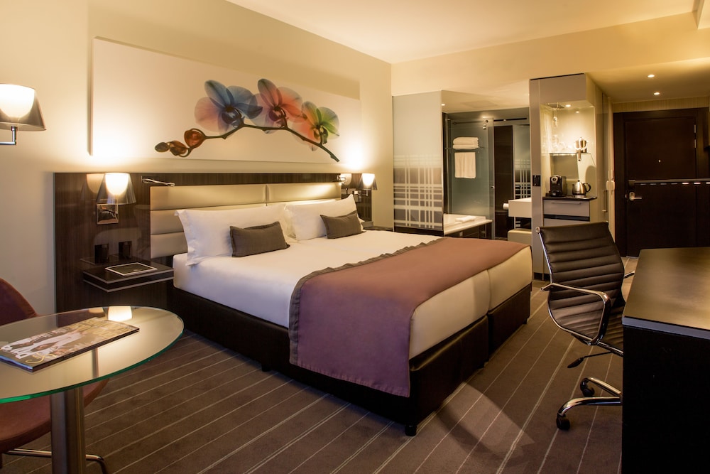 Luxury Twin Room, 2 Twin Beds, Bathtub - Photo 2