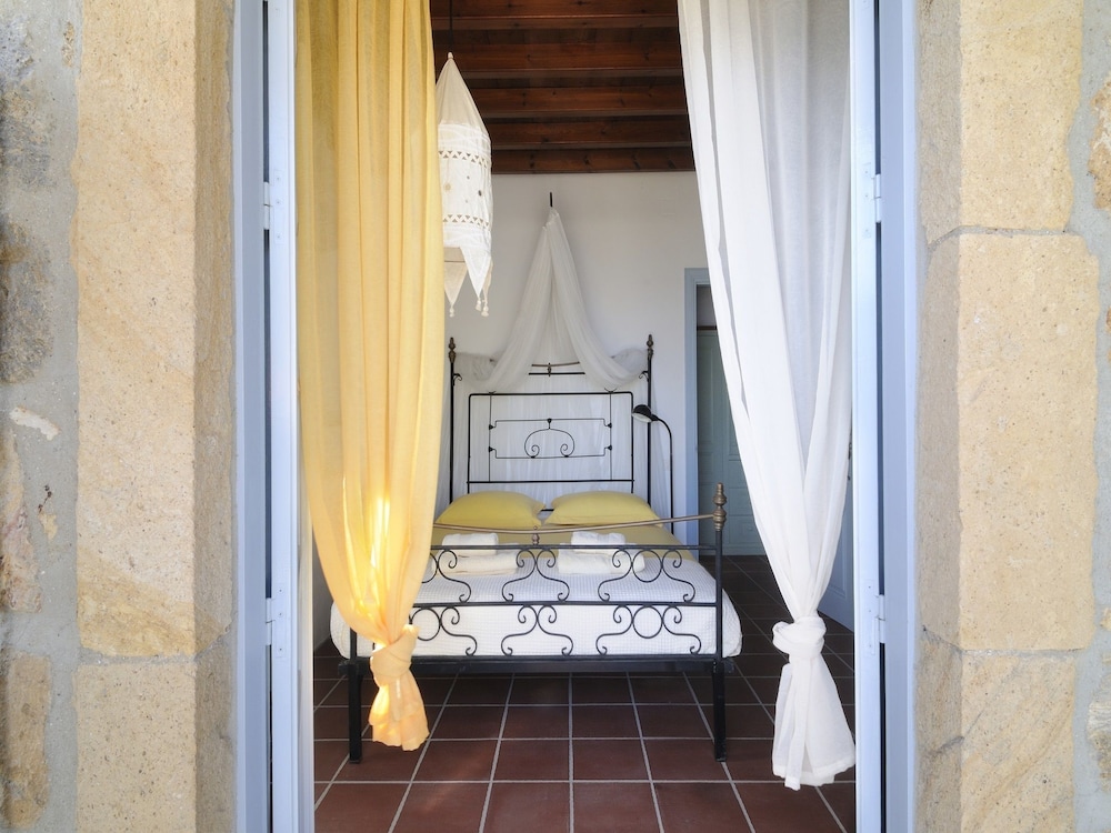 Deluxe Apartment, 1 Bedroom, Sea View (Amalthea) photo 1