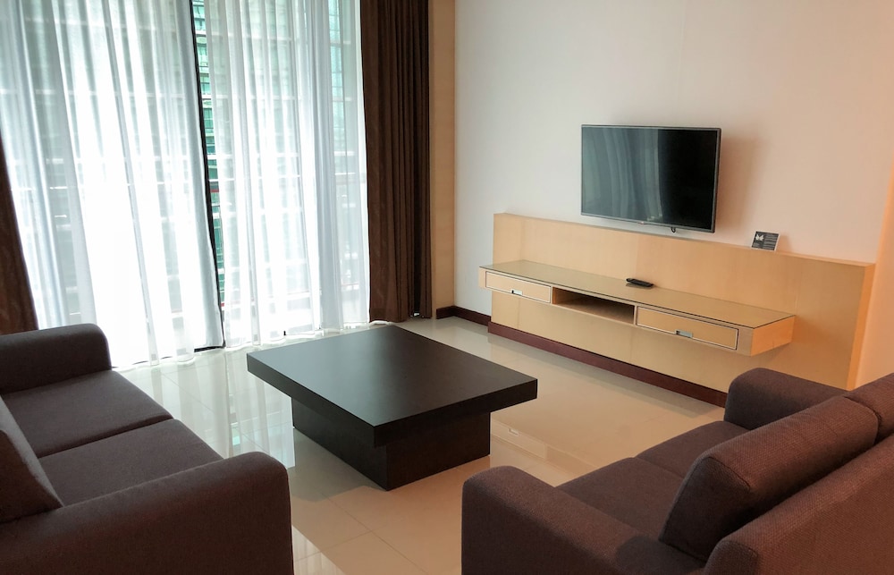 Comfort Apartment, 3 Bedrooms, Balcony, Mountain View photo 3