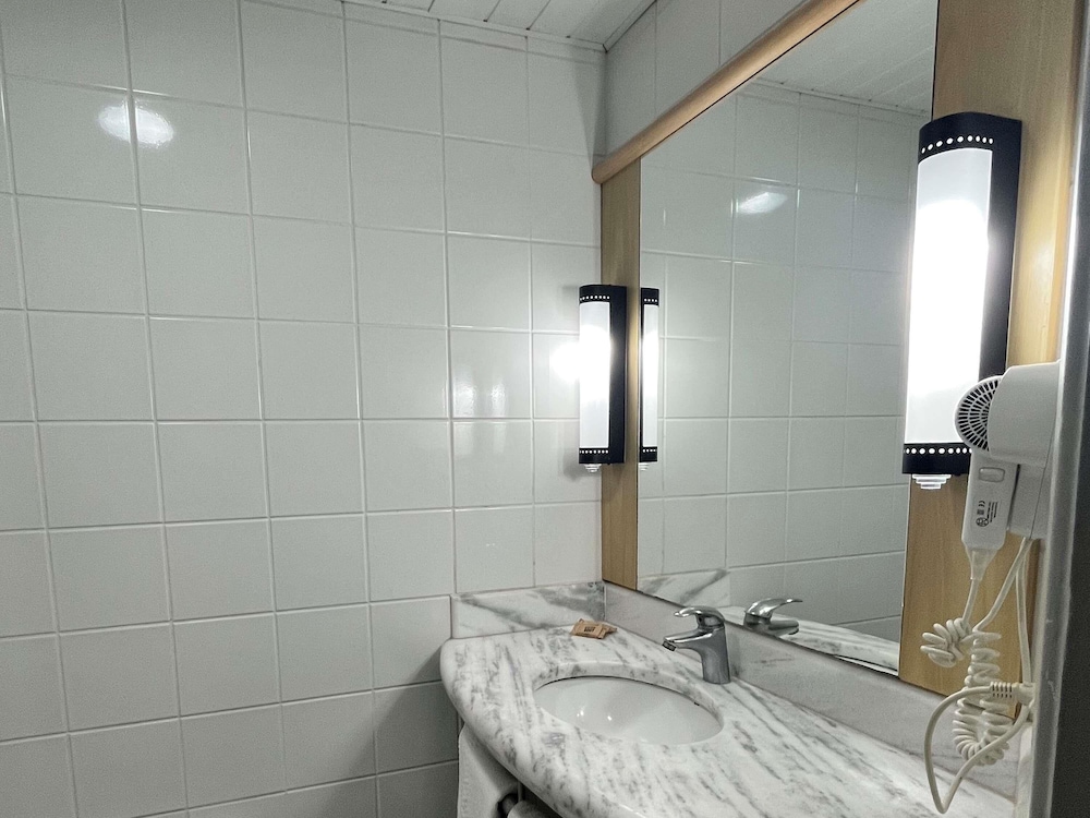 Standard Twin Room, 3 Twin Beds