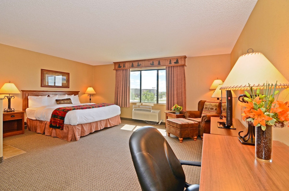 Standard Room, 1 King Bed, Non Smoking, Jetted Tub (Heartland Loft) photo 1