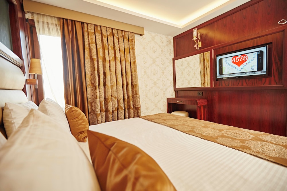 Family Studio Suite, 1 Bedroom photo 2