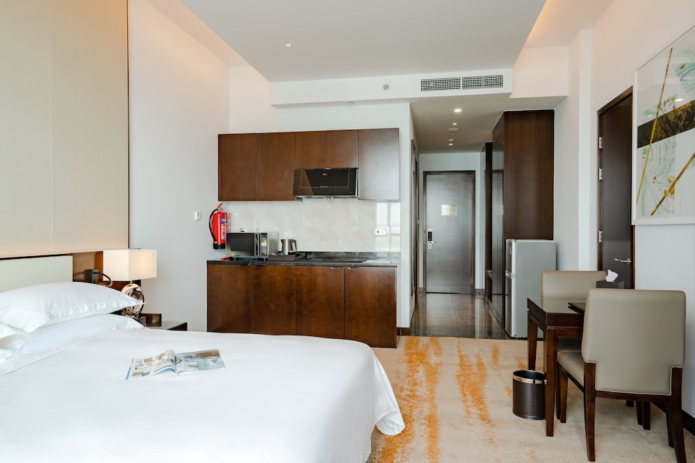 Sea View or City View Studio Room - Photo 1