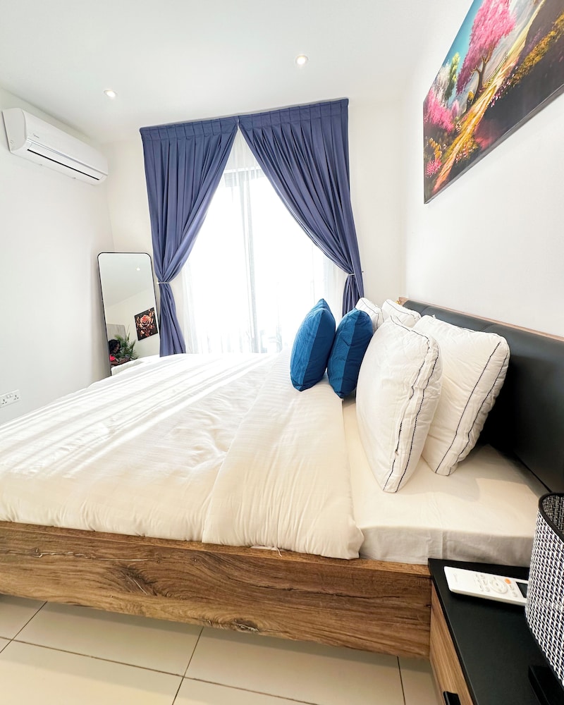 Luxury Apartment, City View photo 2