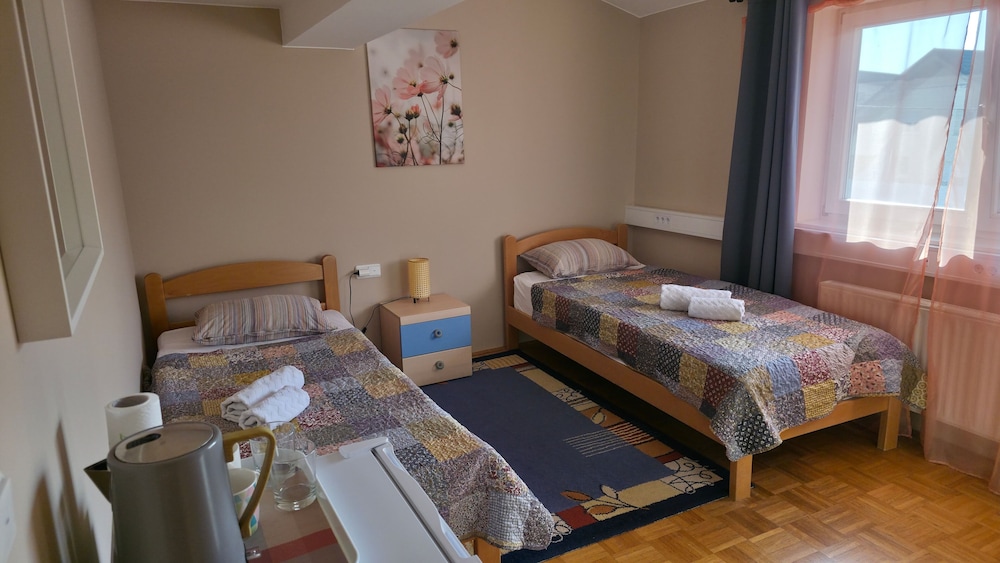 Basic Twin Room