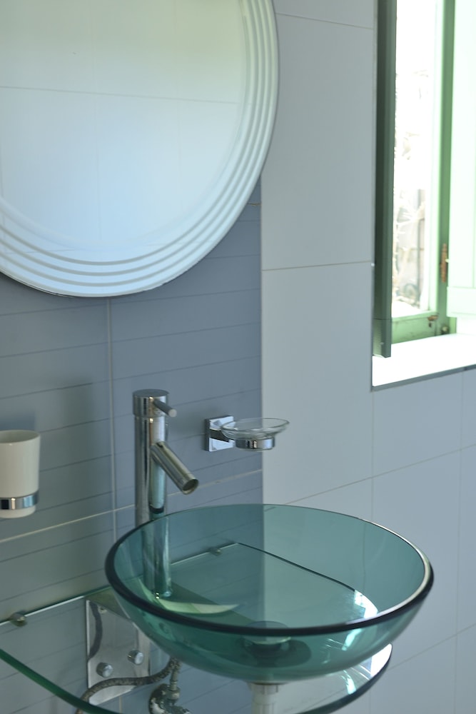Double or Twin Room (En-suite bathroom & Patio) photo 3
