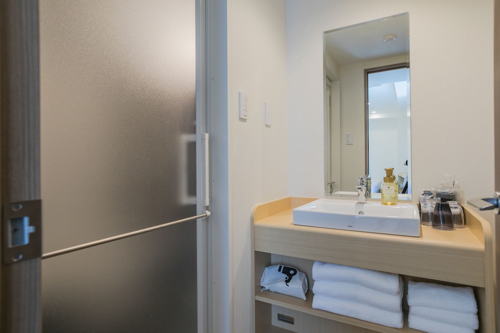 Triple Room, Non Smoking - Photo 18