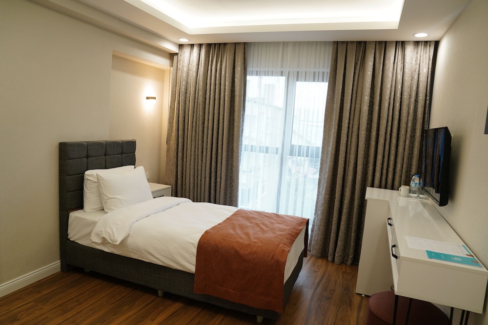 Family Suite, 2 Bedrooms, Accessible, City View photo 1