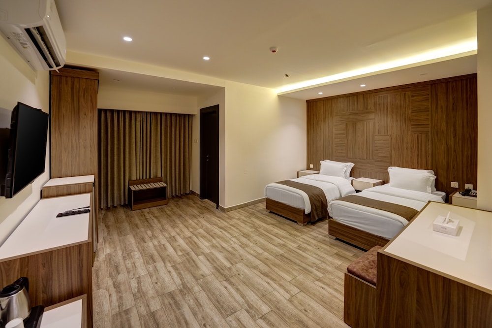 Deluxe Twin Room, 1 Bedroom - Photo 3