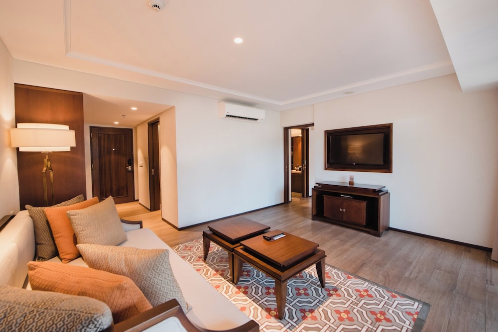 Prestige Suite - Photo 9