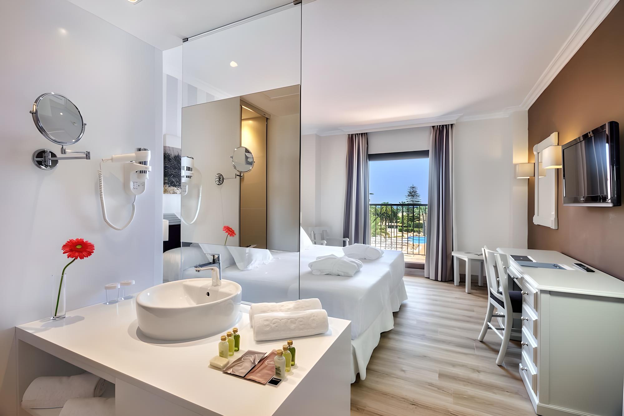 Relax in this stylish, modern hotel room!