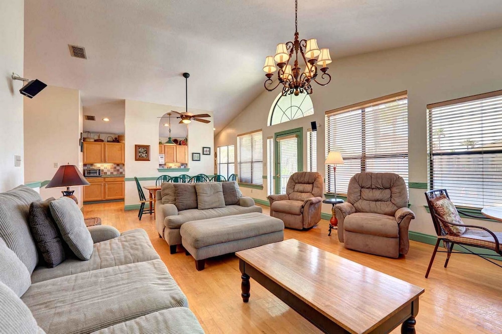 Condo, 4 Bedrooms