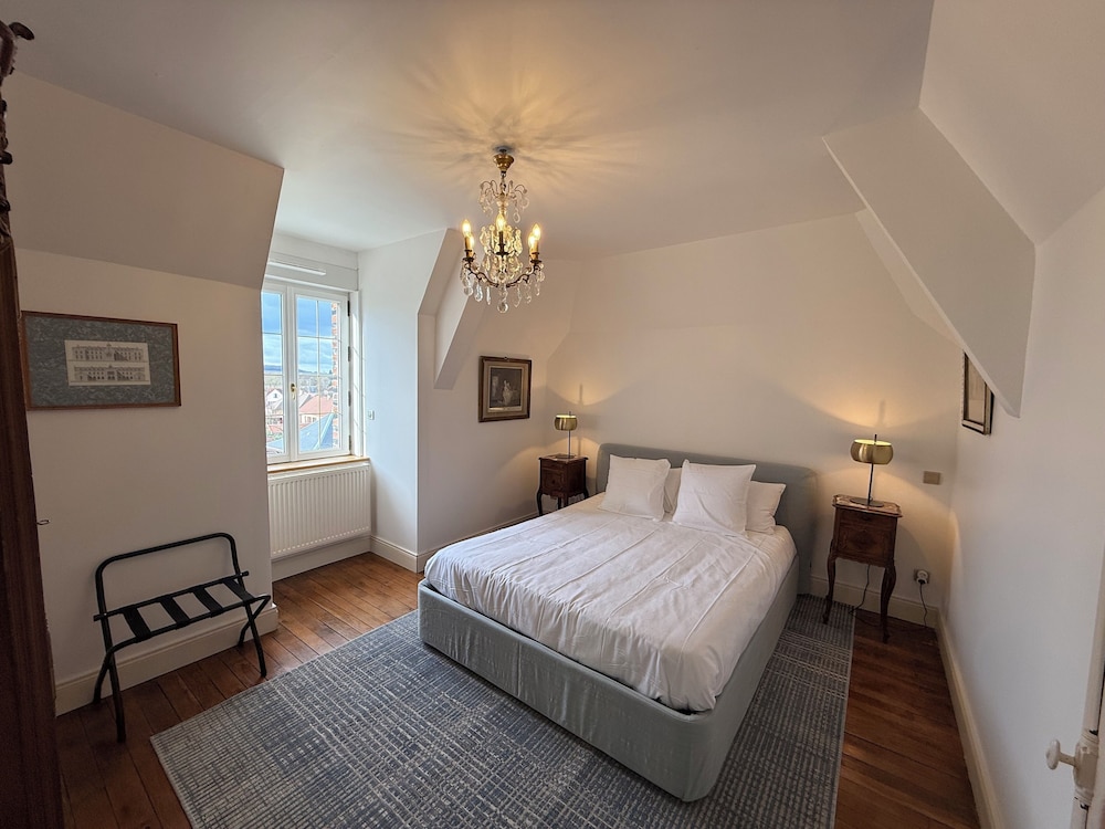 Deluxe Suite, City View photo 2
