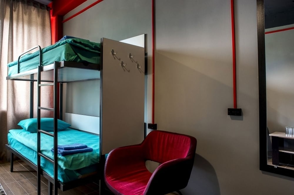 Shared Dormitory (Bed in 4-Bed Mixed Dormitory) photo 3