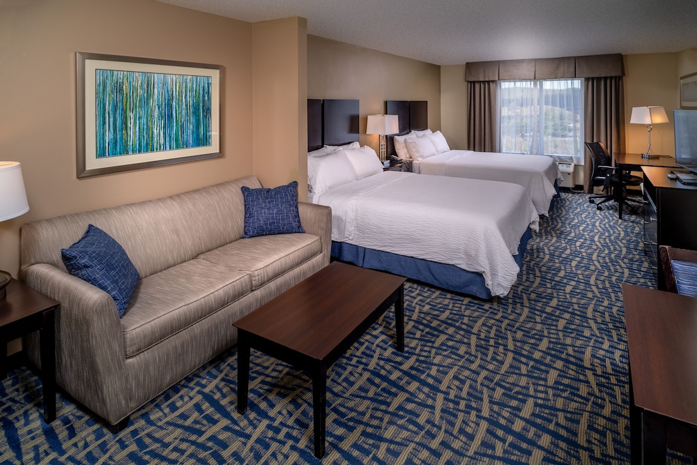 Suite, 2 Queen Beds, Accessible (Mobility, Accessible Tub) photo 1