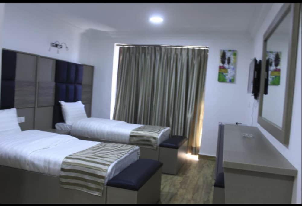 Basic Double or Twin Room photo 1