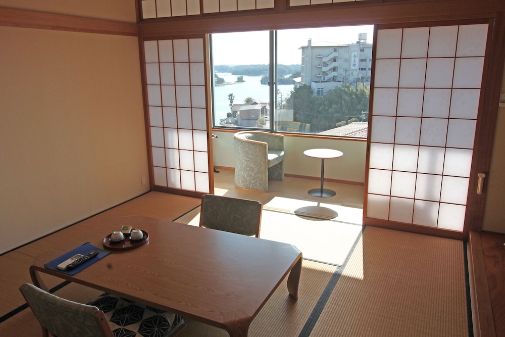 Standard Japanese Style Room for 3 Guests photo 3