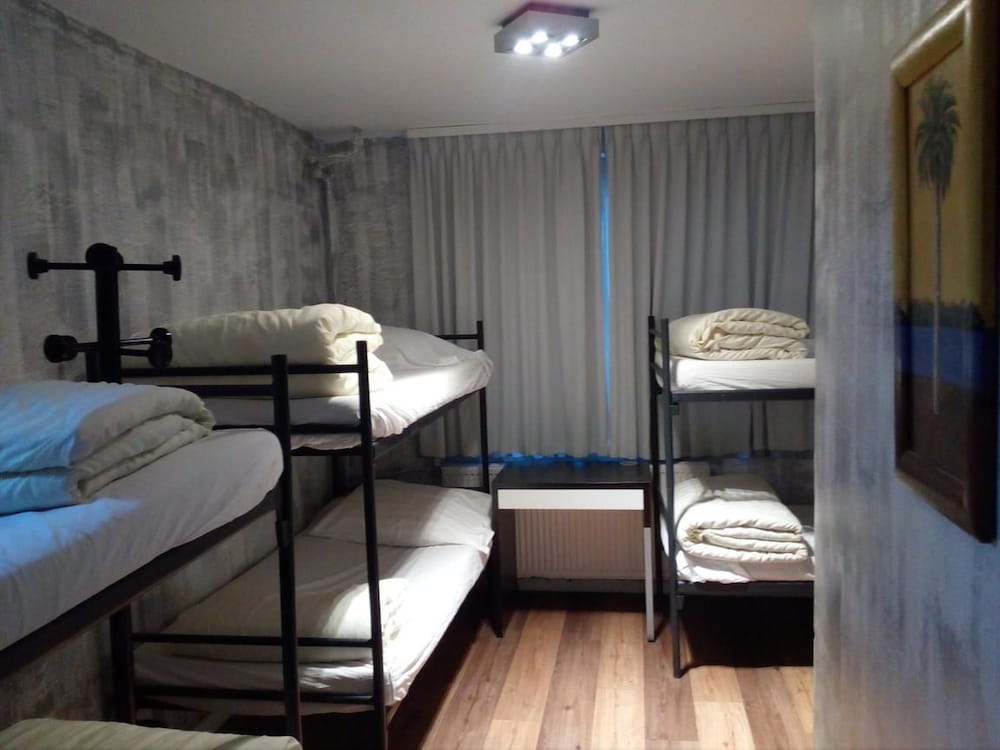 Bed In Shared Dormitory, Mixed Dorm (10 Beds) photo 2