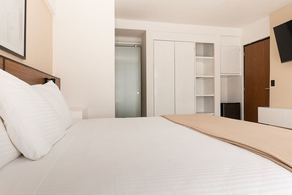 Junior Room - Photo 1