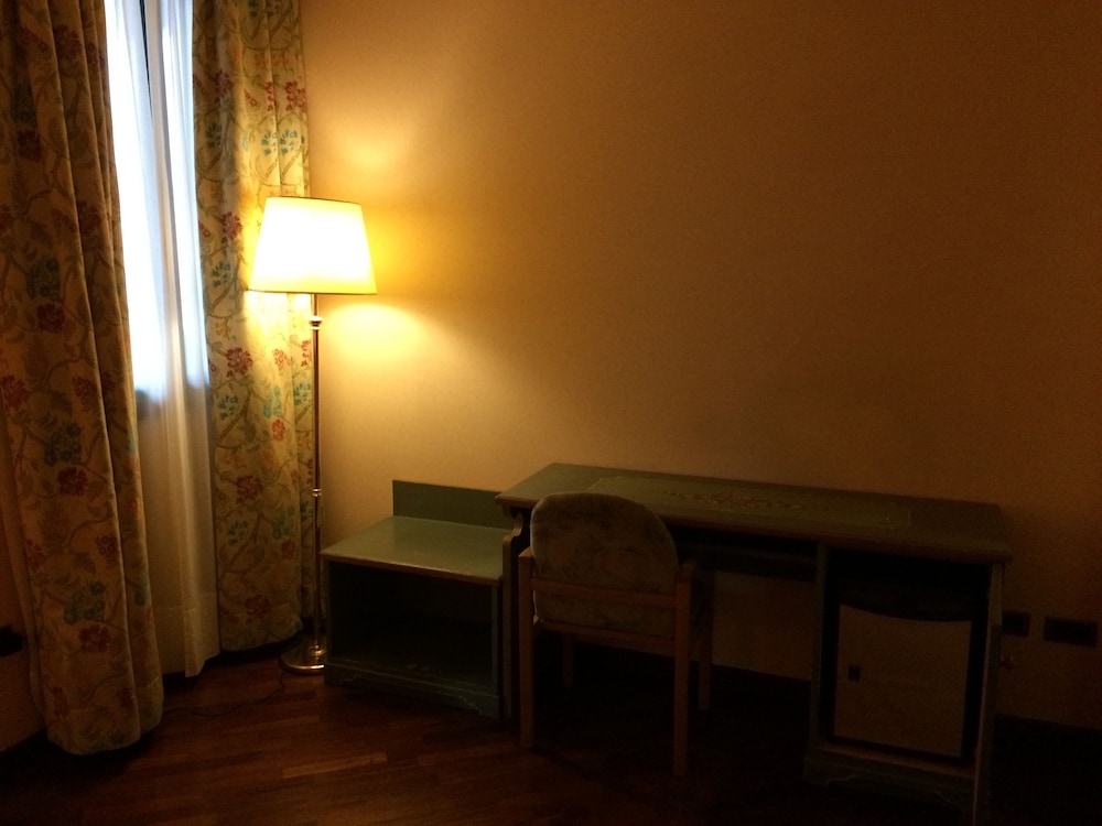 Double or Twin Room photo 3