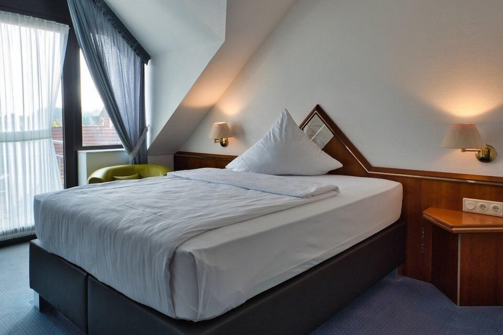 Business Single Room