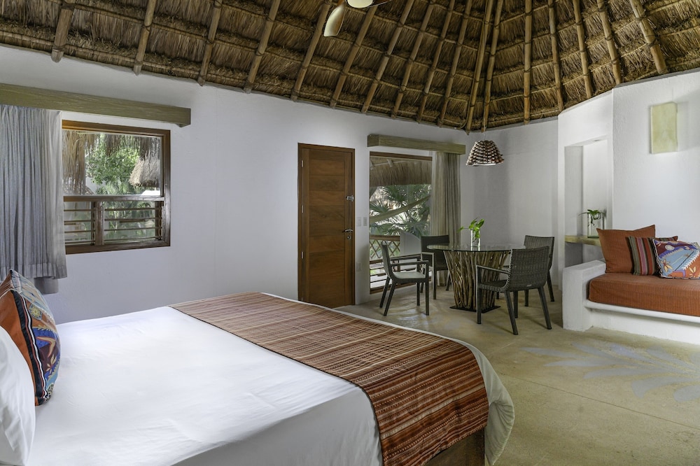 The Oasis Palapa