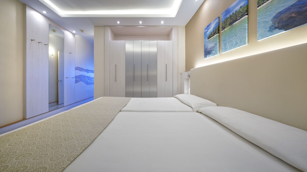 Double Room, Tower (3 Adults) photo 2