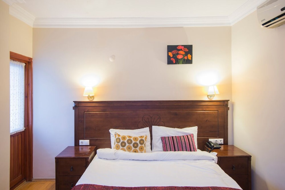 Standard Room photo 2