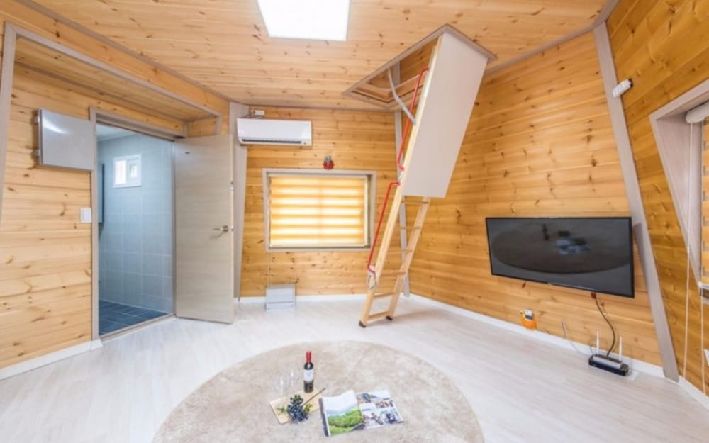 Room (Yellow (duplex bed)) photo 1
