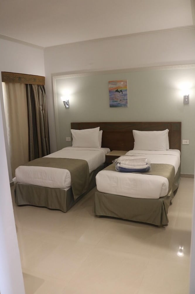 Suite, 2 Bedrooms - Photo 28