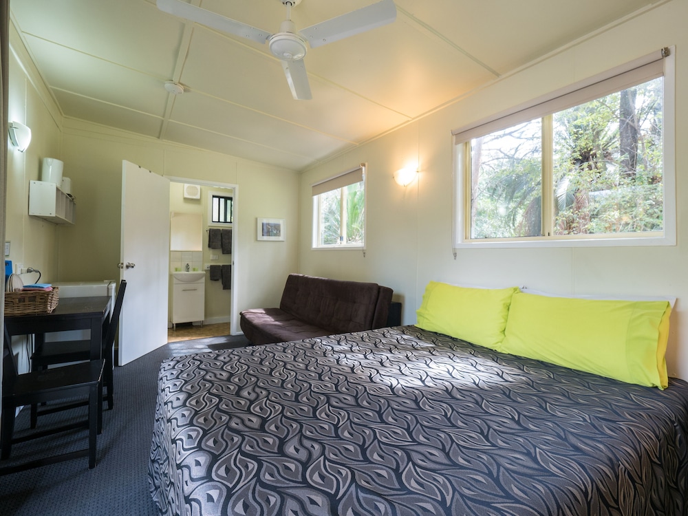 Economy Studio Cabin - Sleeps 3 photo 2