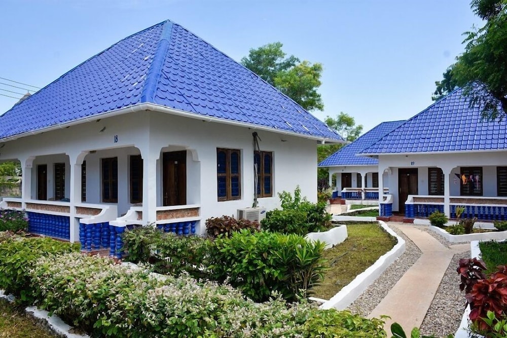 Standard Double Or Twin Room - Photo 7