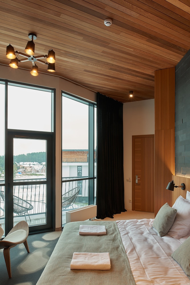 Deluxe Double Room, 1 Double Bed, Private Bathroom photo 2