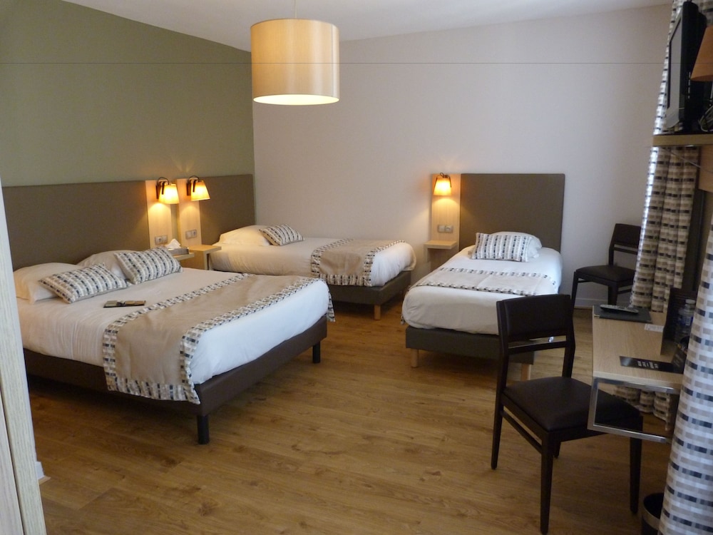 Family Quadruple Room - Photo 1