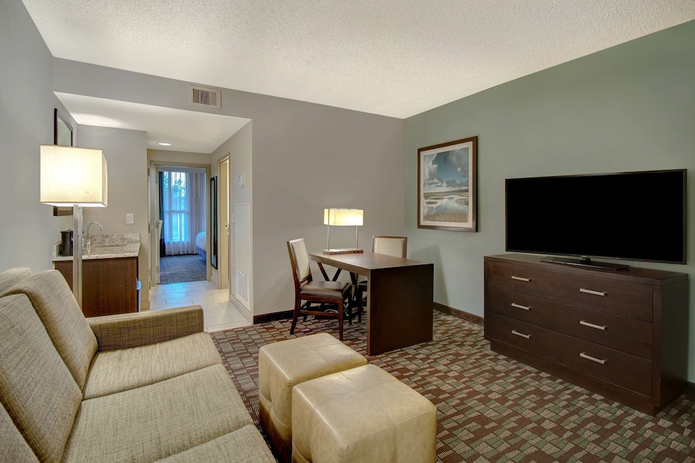 Room, 1 King Bed (South Wing Building) - Photo 1