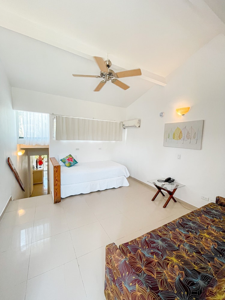 Junior Suite, 2 Bedrooms, Private Bathroom photo 3