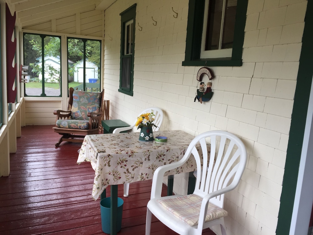 Cottage (Alevin) photo 1