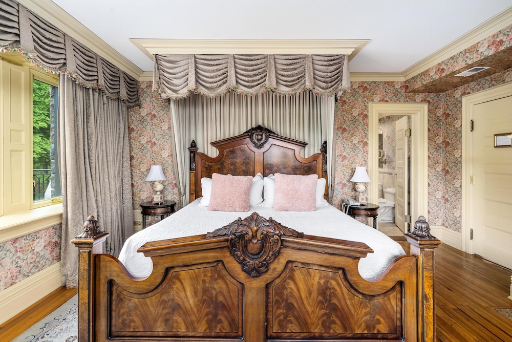 Montcalm Suite photo 1