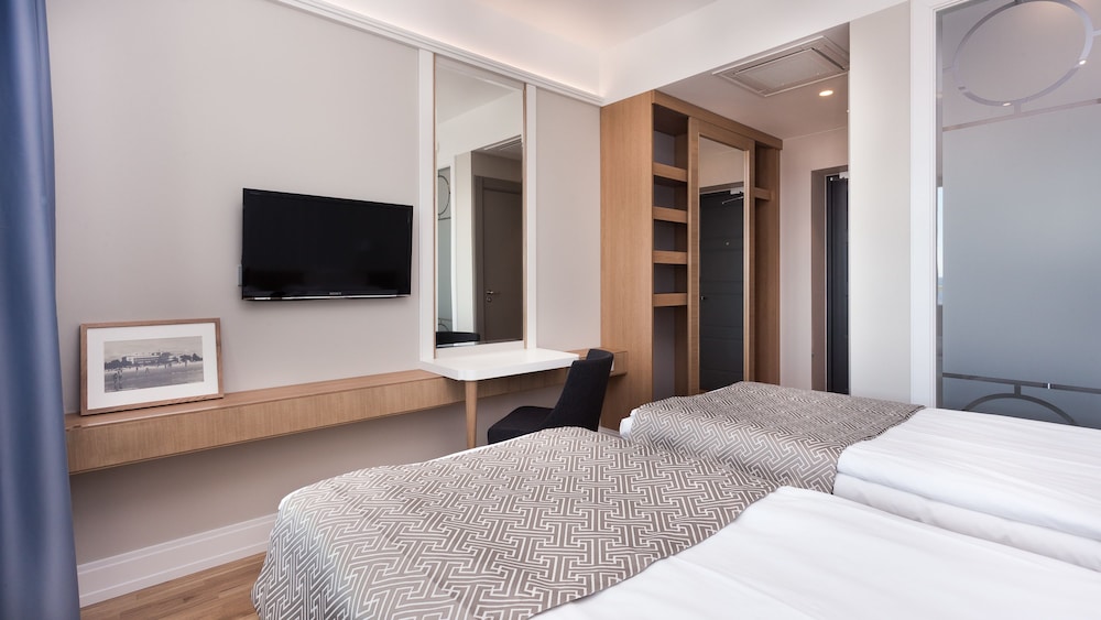 Standard Twin Room, Park View
