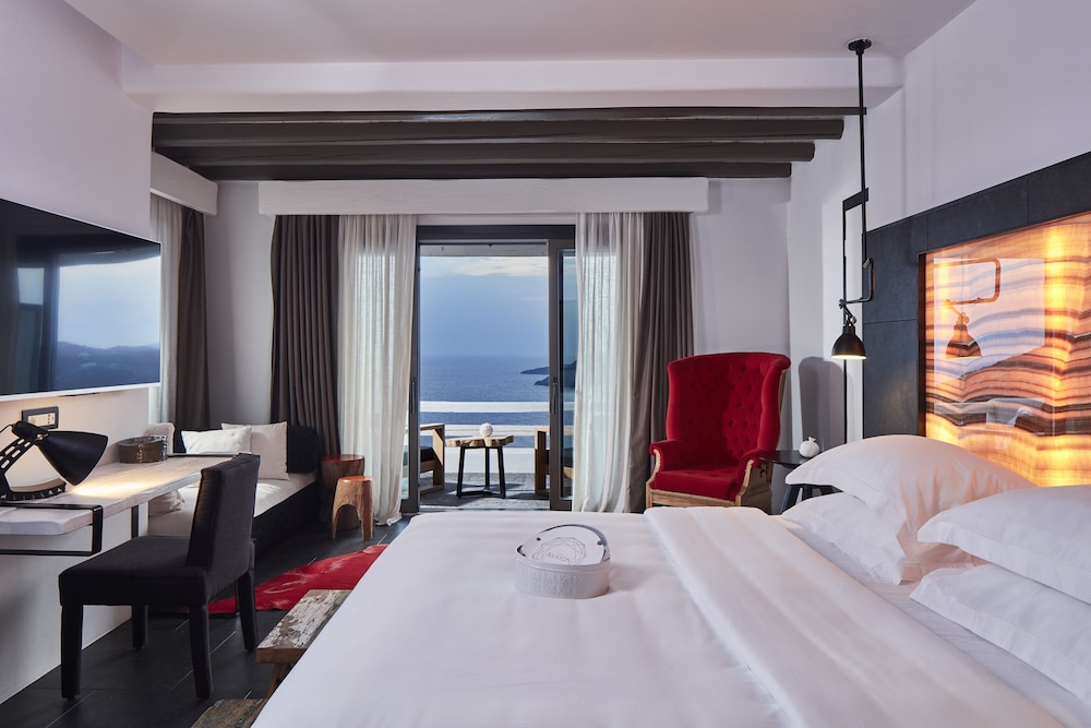 Suite, Private Pool, Sea View (Mystique)