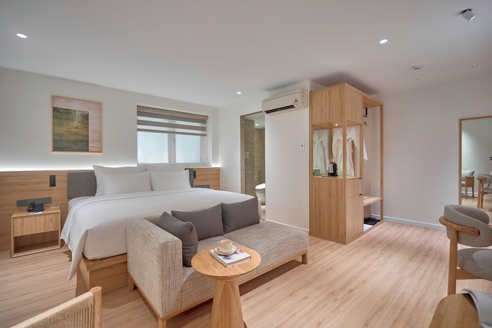 Signature Room Internal Window