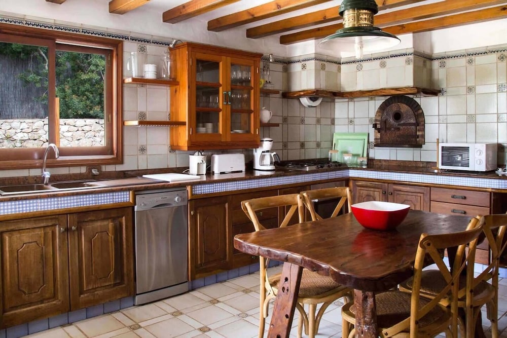 Villa (4 Bedrooms) photo 2
