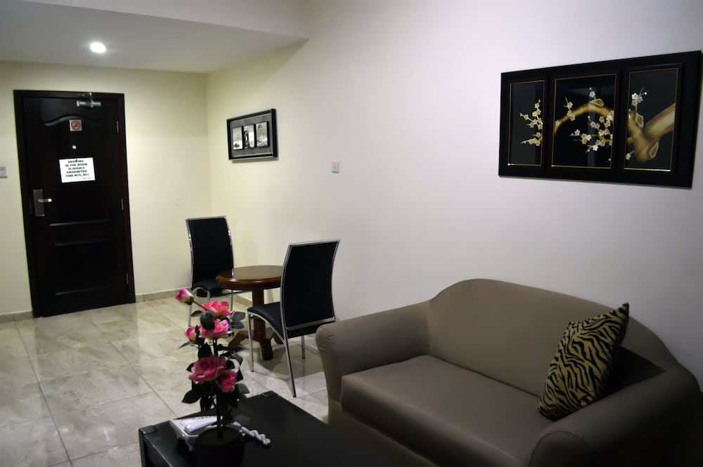 Luxury Suite, 2 Bathrooms, City View photo 1