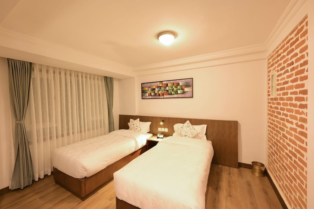 Deluxe Twin Room - Photo 2