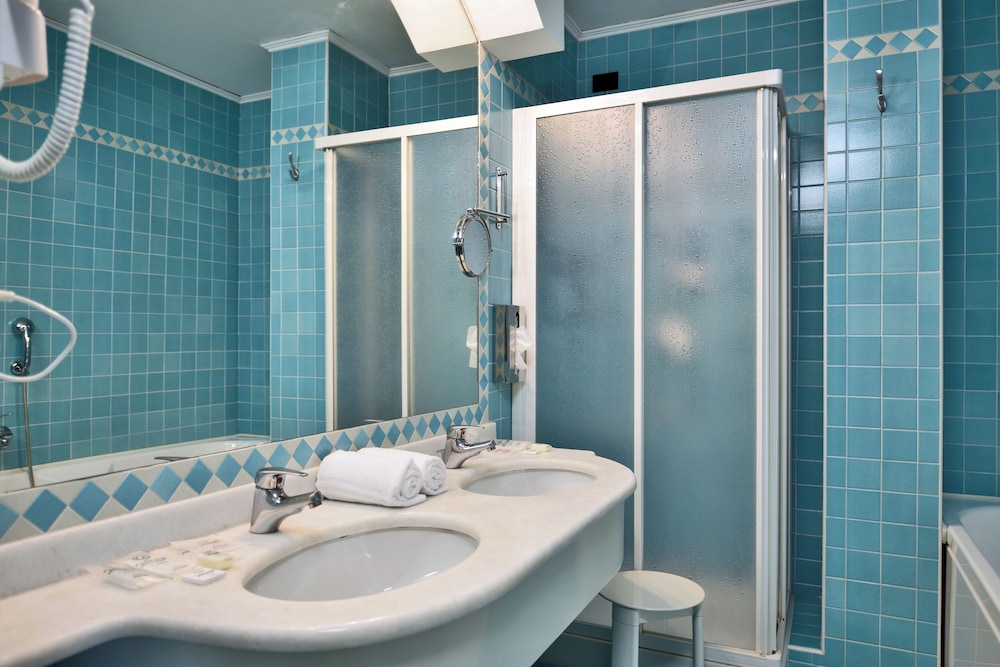 Junior Room, 1 Double Bed, Non Smoking - Photo 14