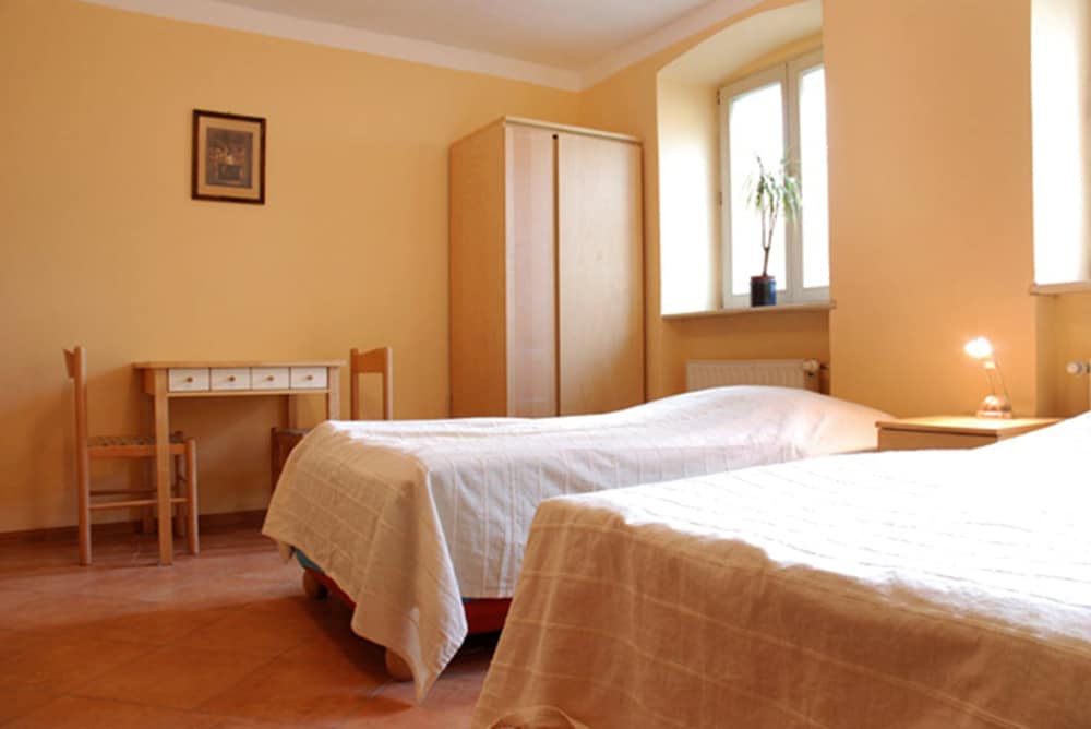 4 Bed Apartment photo 2