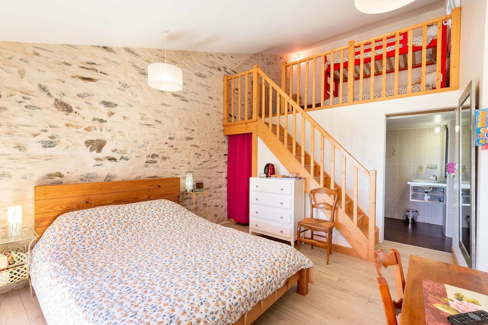 Family Quadruple Room photo 1