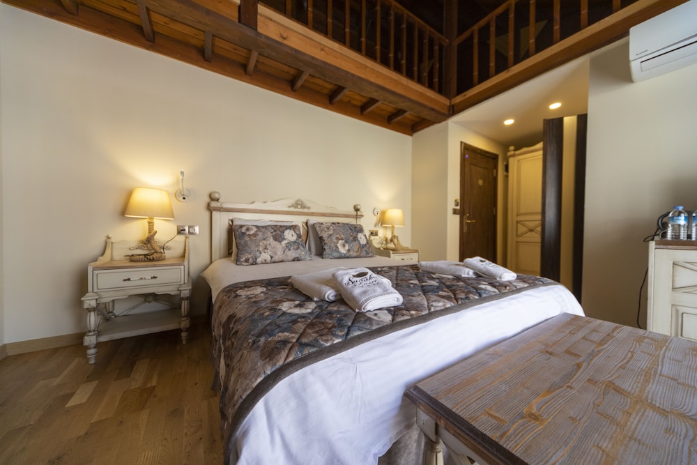 Junior Suite, Garden View photo 3