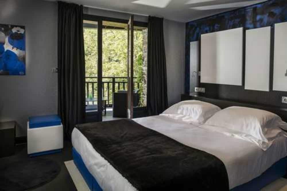 Luxury Double Room, 1 Queen Bed photo 2